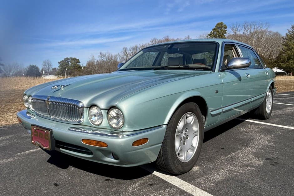2001 Jaguar X308 XJ (1998-2003) sold for $5,777