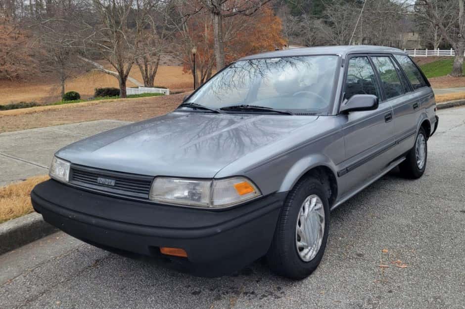 1990 Toyota Corolla sold for $5,700