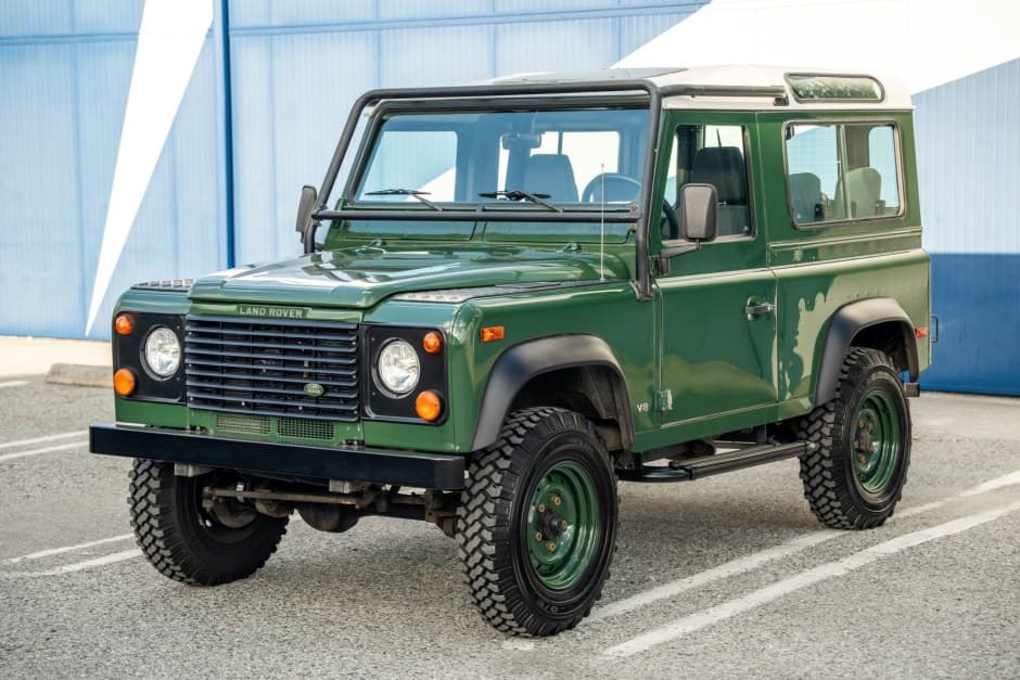 1997 Land Rover Defender 90 NAS sold for $70,017