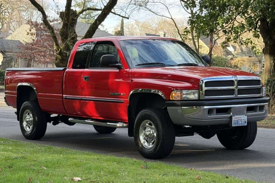 2000 Dodge Ram HD (1994-2002) sold for $18,999