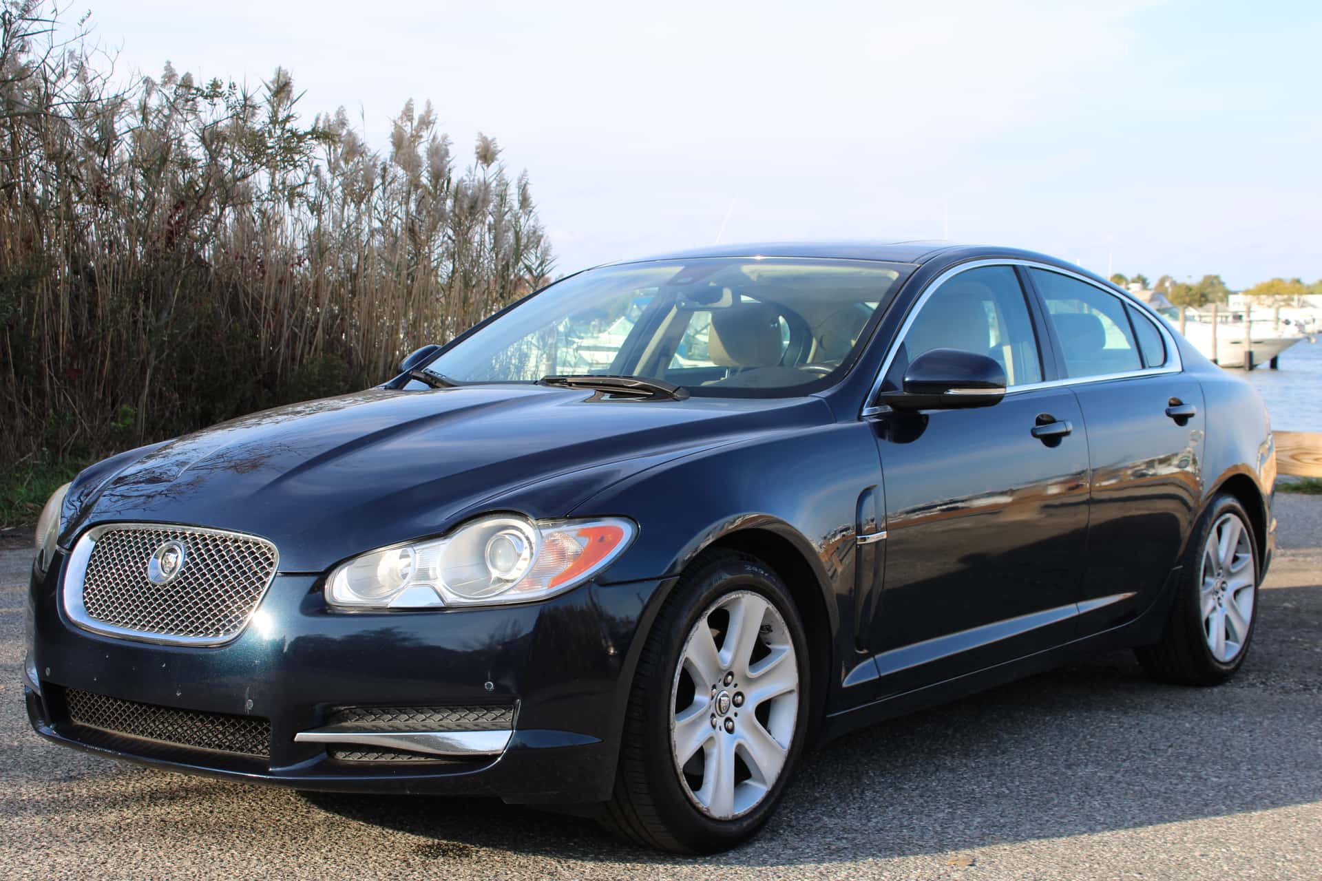 2010 Jaguar XF sold for $6,055