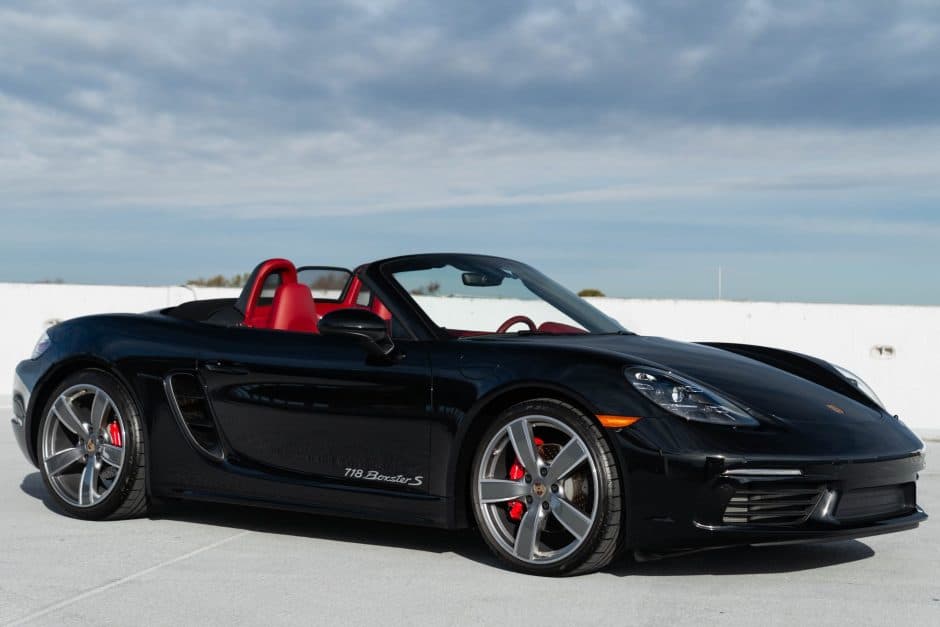 2025 Porsche 982 718 Boxster sold for $86,000