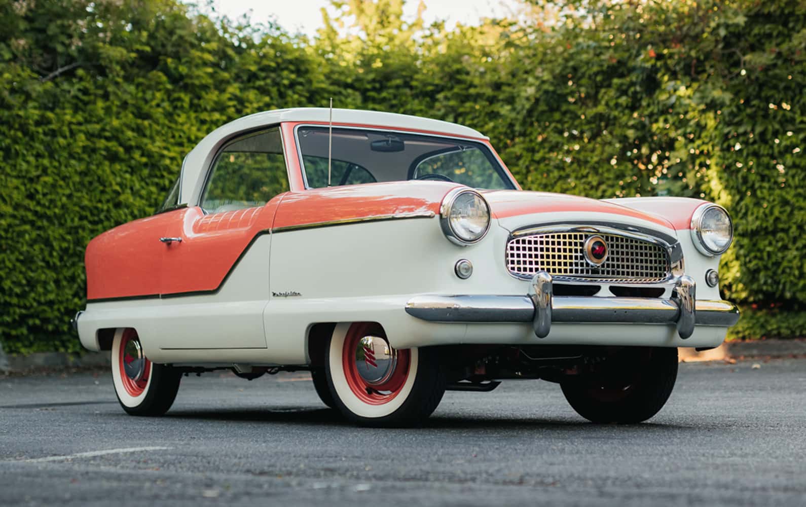 1957 Nash Metropolitan sold for $35,840