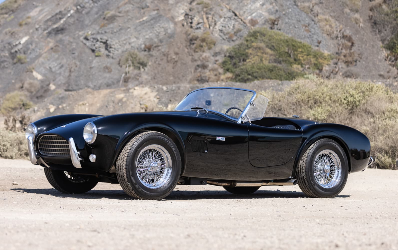 1964 Shelby 289 Cobra sold for $1,160,000