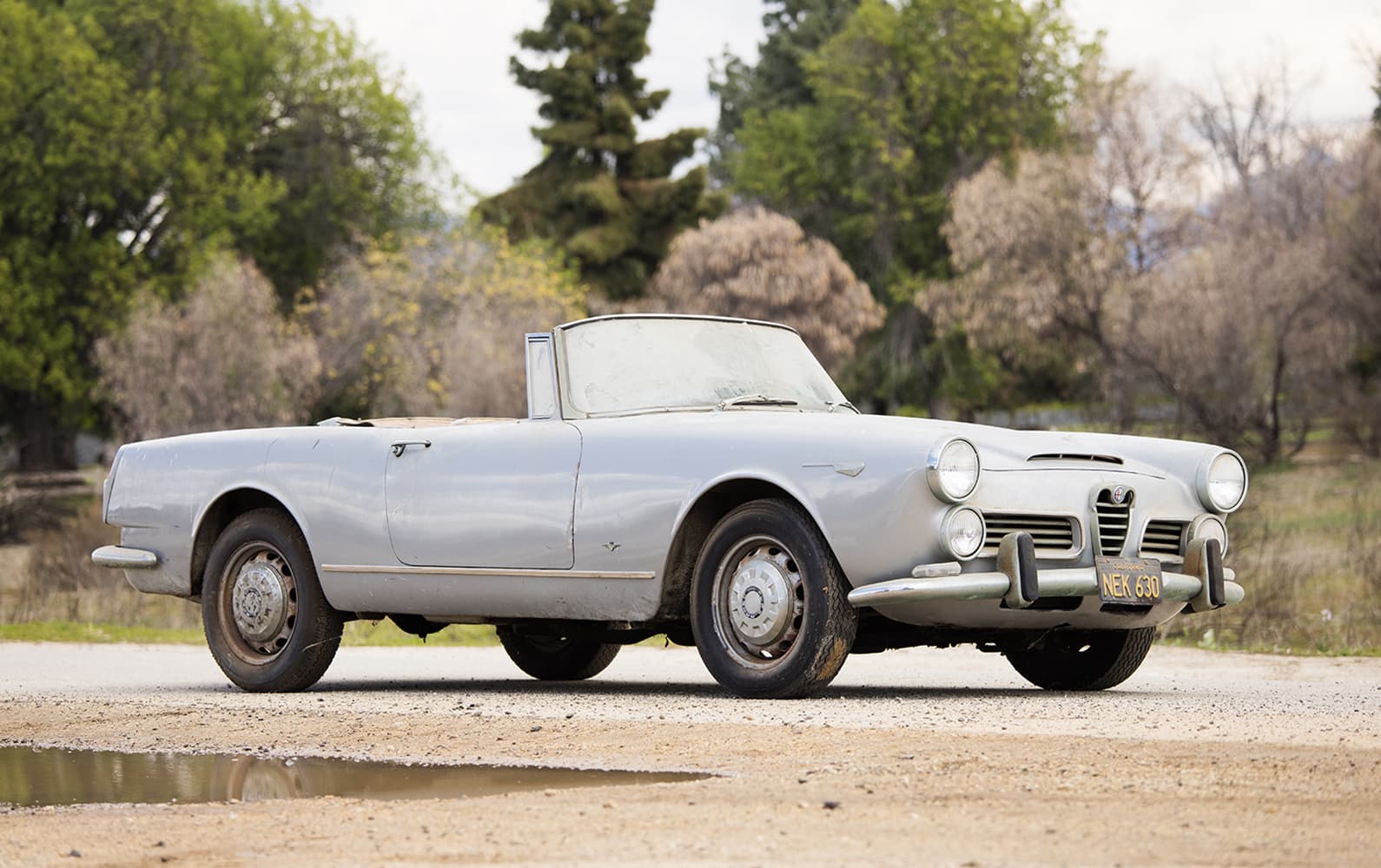 1965 Alfa Romeo 2600 Spider sold for $45,100