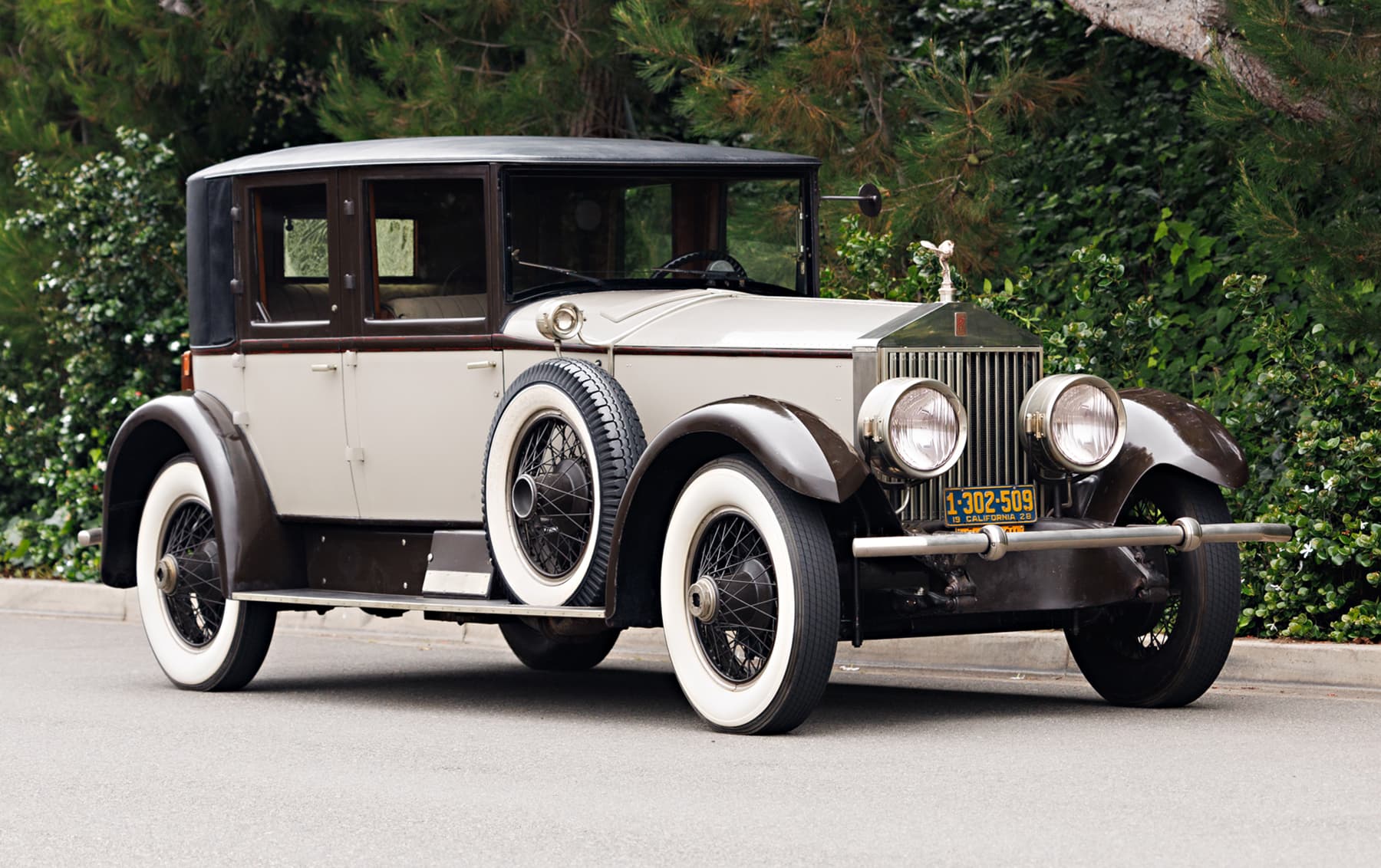 1927 Rolls-Royce Phantom I Kenilworth Sedan sold for $67,200