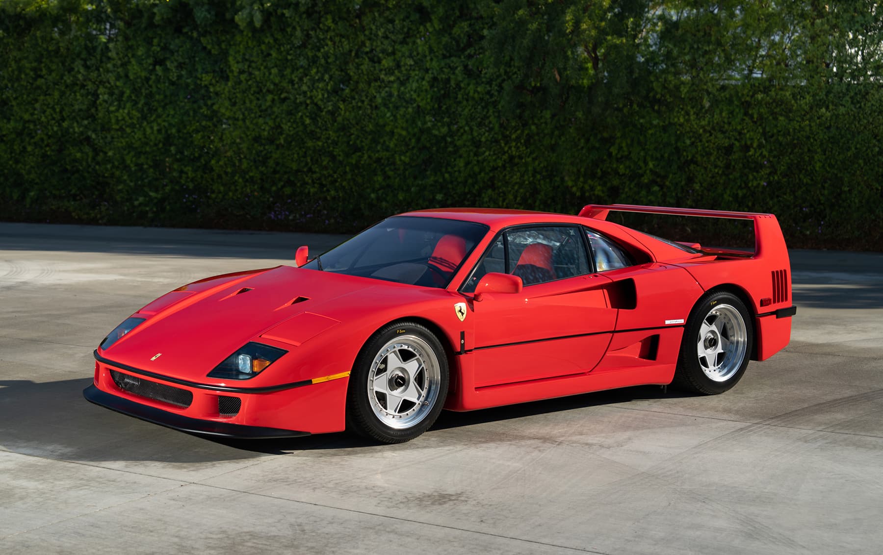 1990 Ferrari F40 sold for $3,085,000