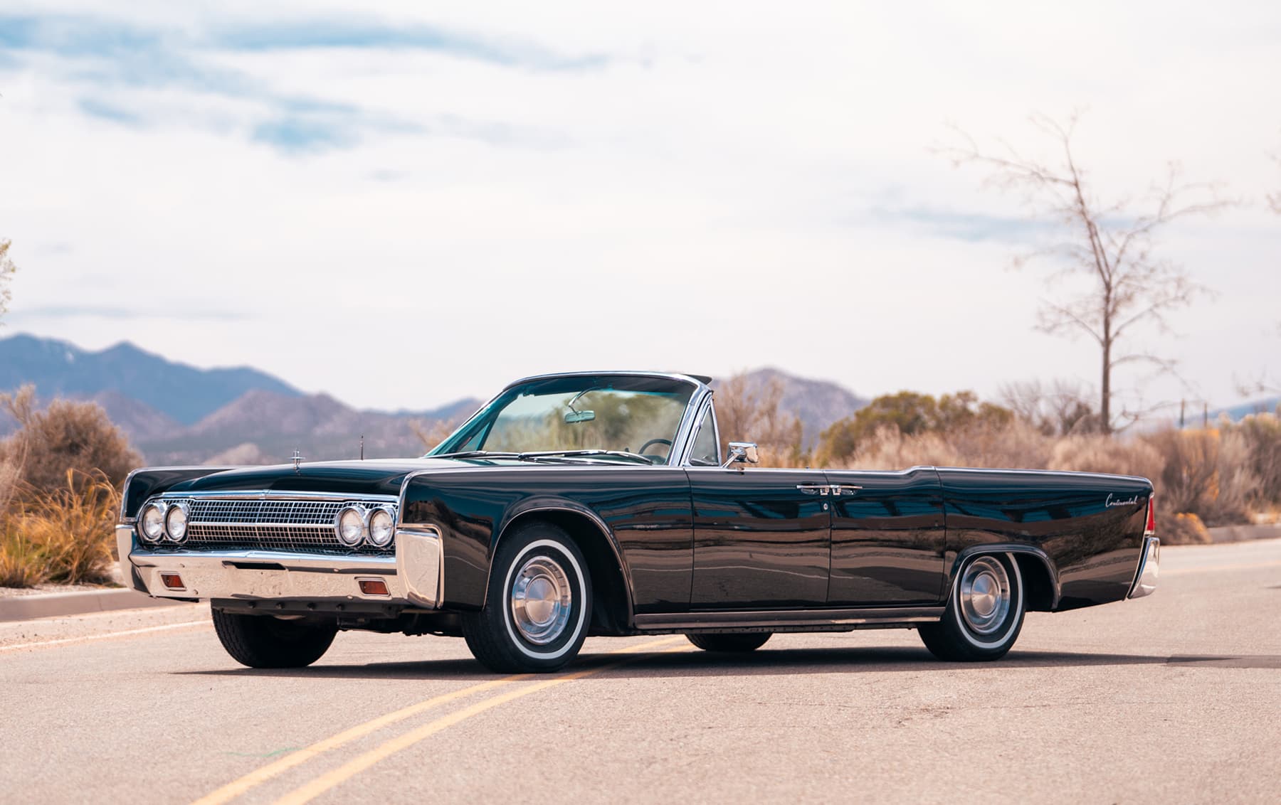 1963 Lincoln Continental Convertible sold for $100,800