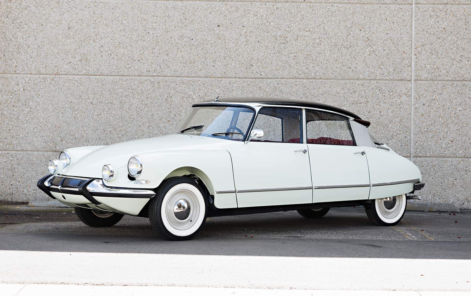 1967 Citroen ID19 sold for $38,080