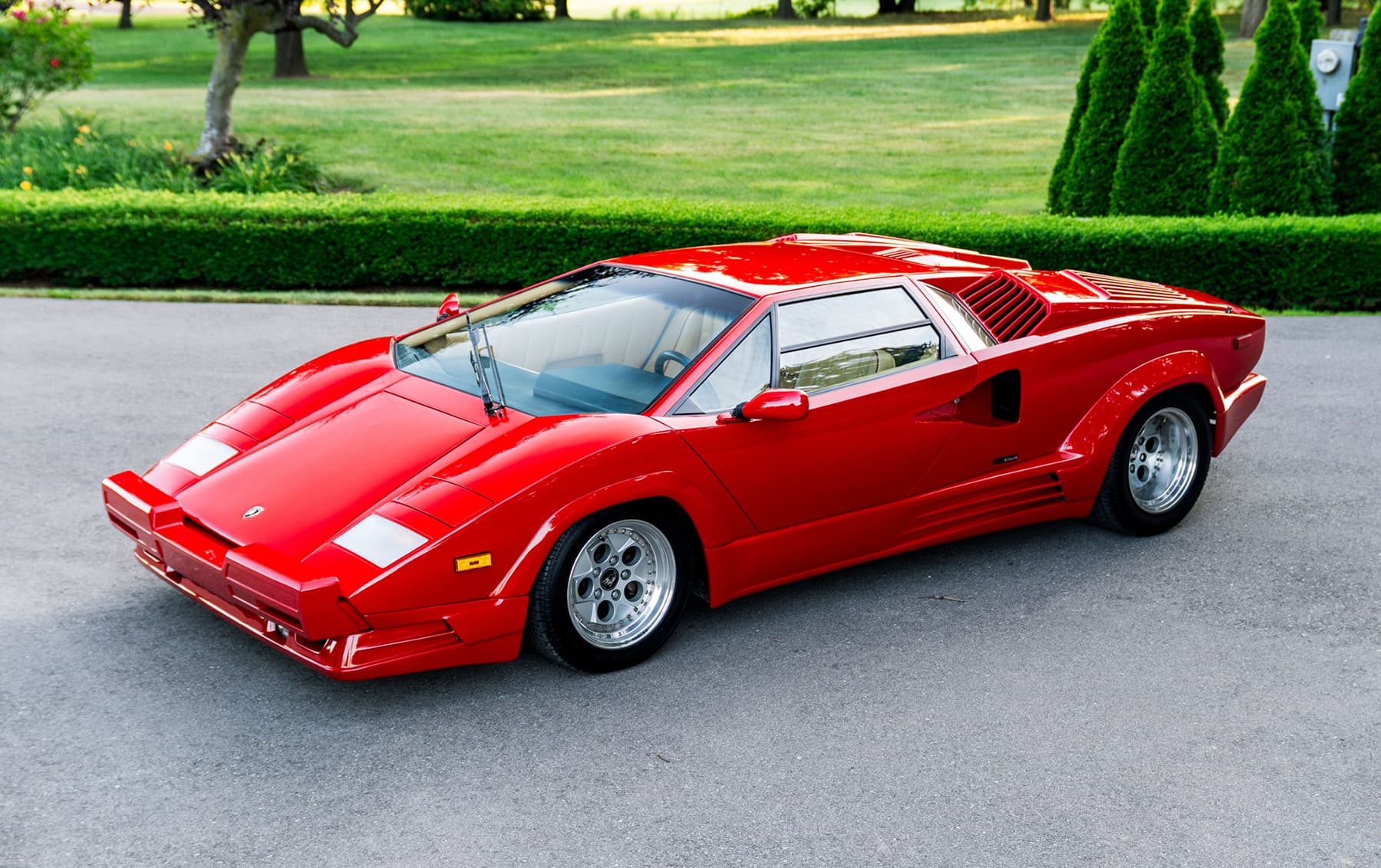 1990 Lamborghini Countach 25th Anniversary Edition sold for $0
