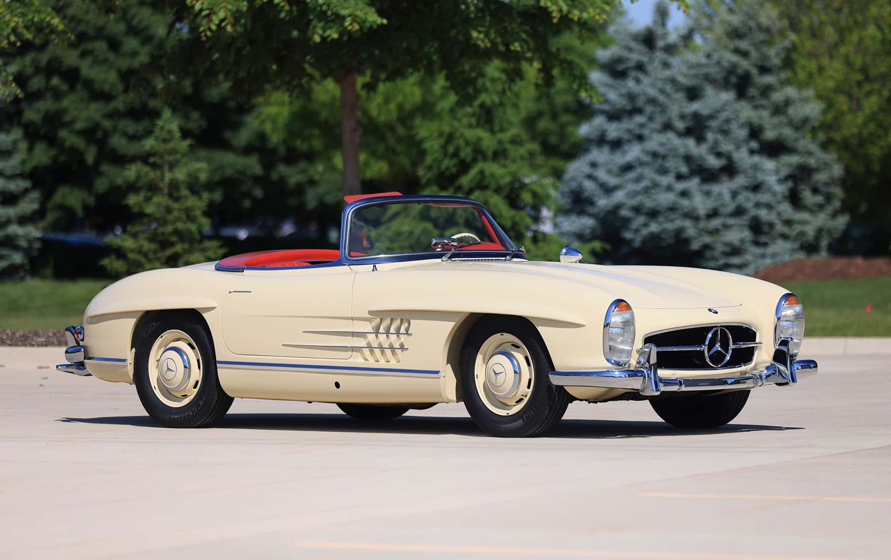 1957 Mercedes-Benz 300 SL Roadster sold for $1,545,000