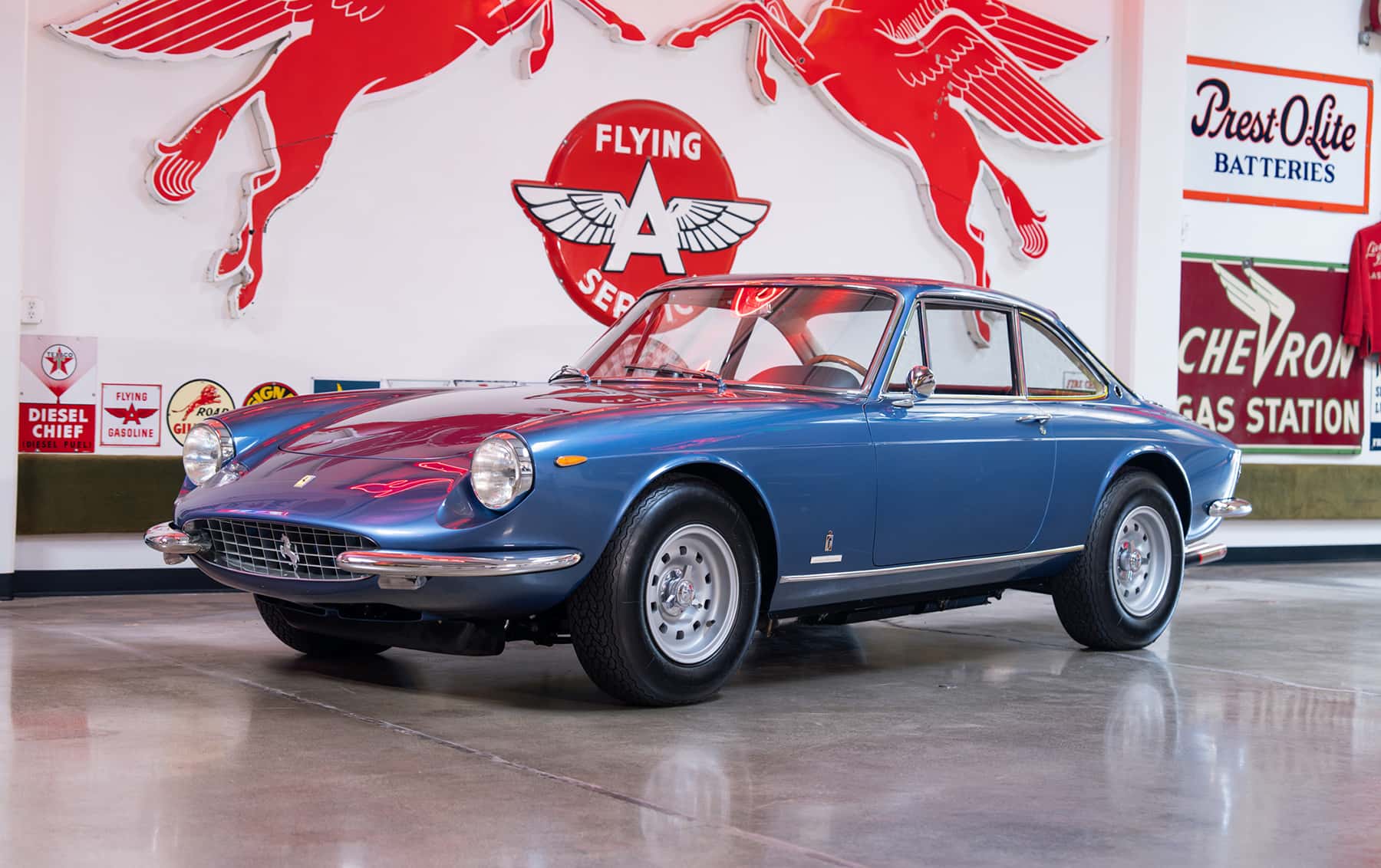 1969 Ferrari 365 GTC sold for $951,000