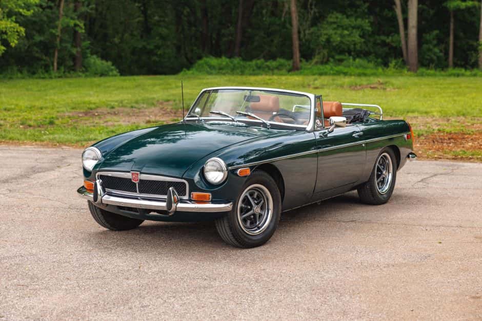 1974 MG MGB sold for $12,350