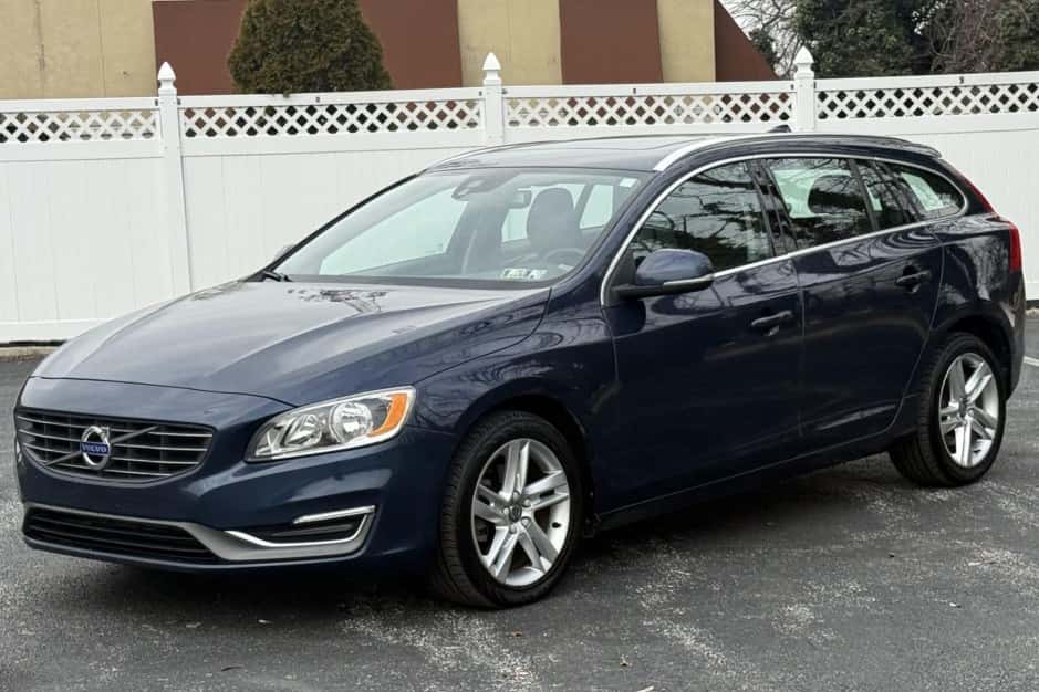 2015 Volvo V60 sold for $7,800