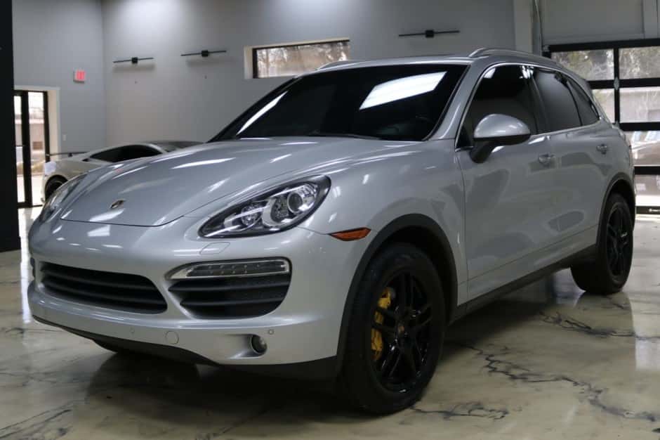 2011 Porsche 958 Cayenne (2011-2018) sold for $14,750
