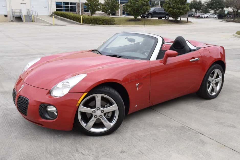 2007 Pontiac Solstice sold for $10,501