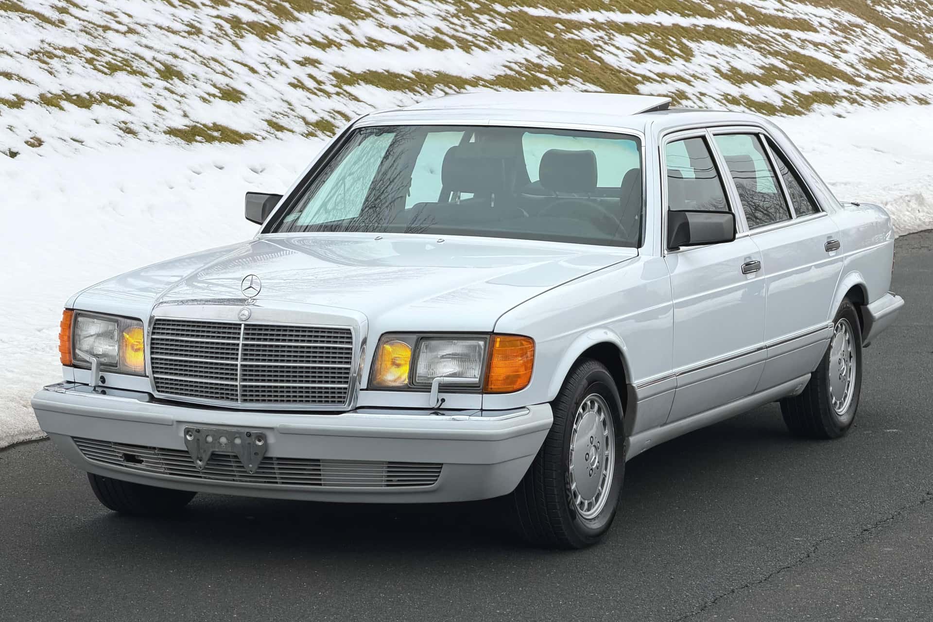 1991 Mercedes-Benz S-Class sold for $7,000