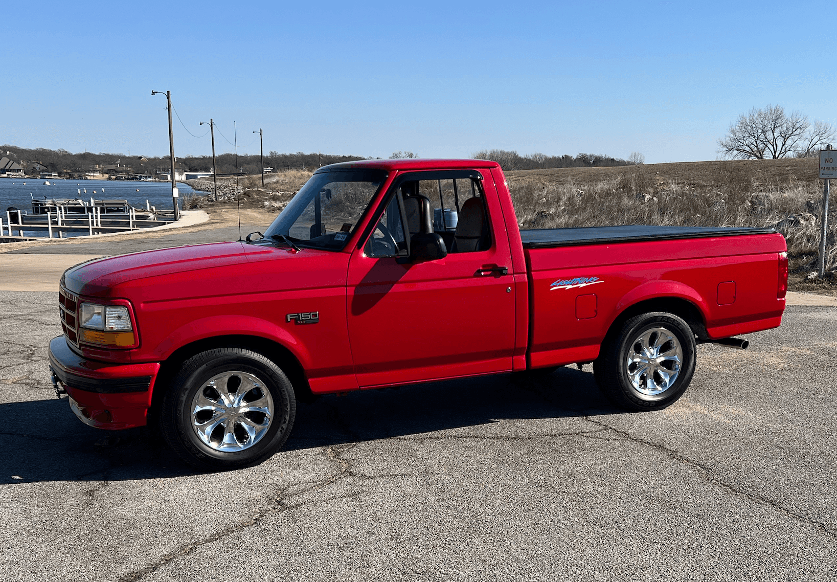 1993 Ford F-150 sold for $13,000