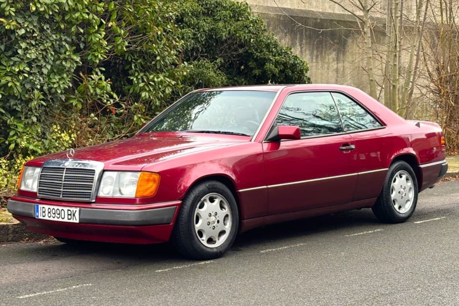 1991 Mercedes-Benz W124 E-Class sold for $18,750