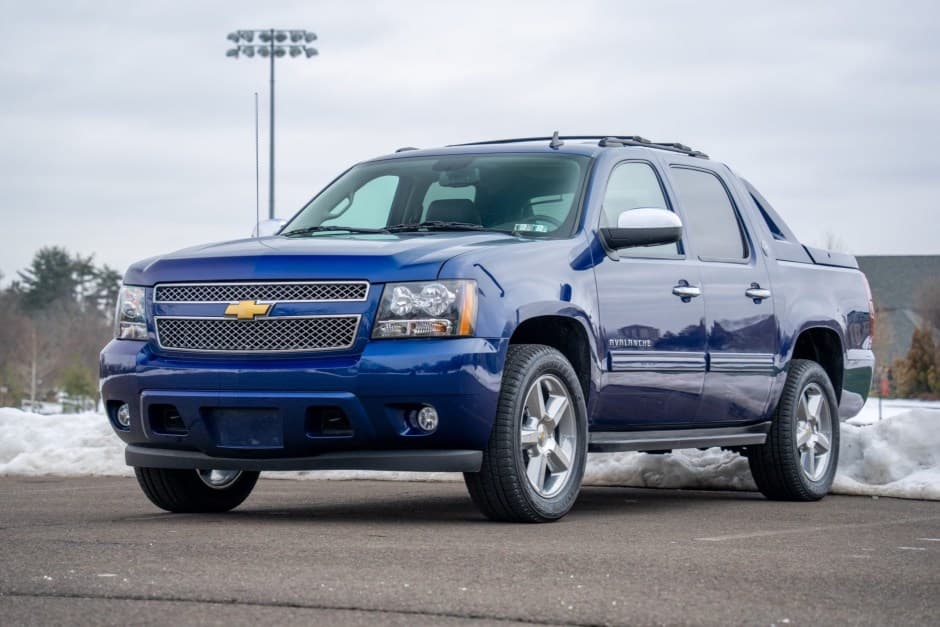 2013 Chevrolet Avalanche sold for $31,000
