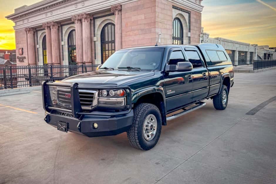 2005 GMC Sierra HD (GMT800 2000-2007) sold for $19,807