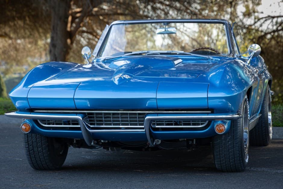 1966 Chevrolet Corvette C2 (1966) sold for $70,000