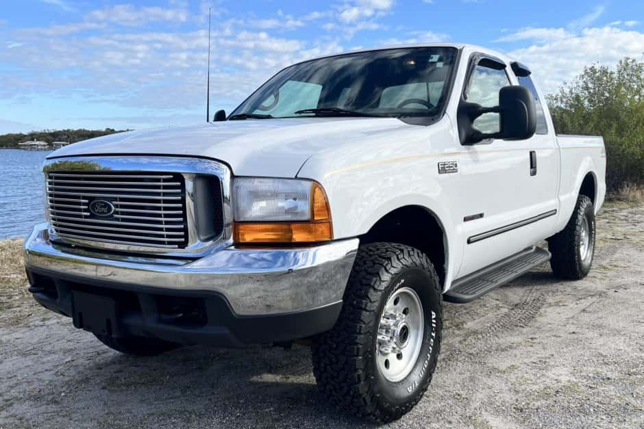 2000 Ford Super Duty 1999-2007 sold for $52,000