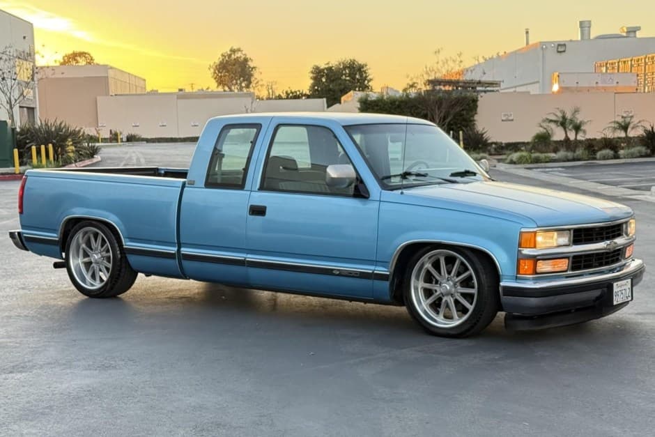 1994 Chevrolet C/K GMT400 (1988-2002) sold for $8,005
