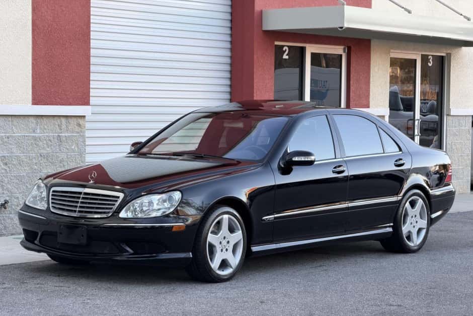 2005 Mercedes-Benz W220 S-Class sold for $20,050
