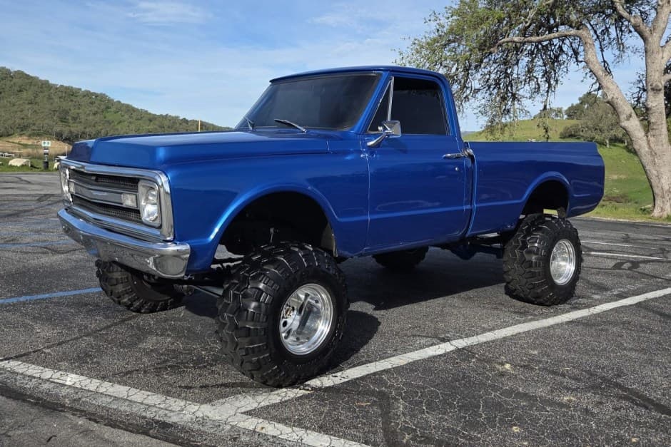 1970 Chevrolet C/K (1967-1972) sold for $25,000