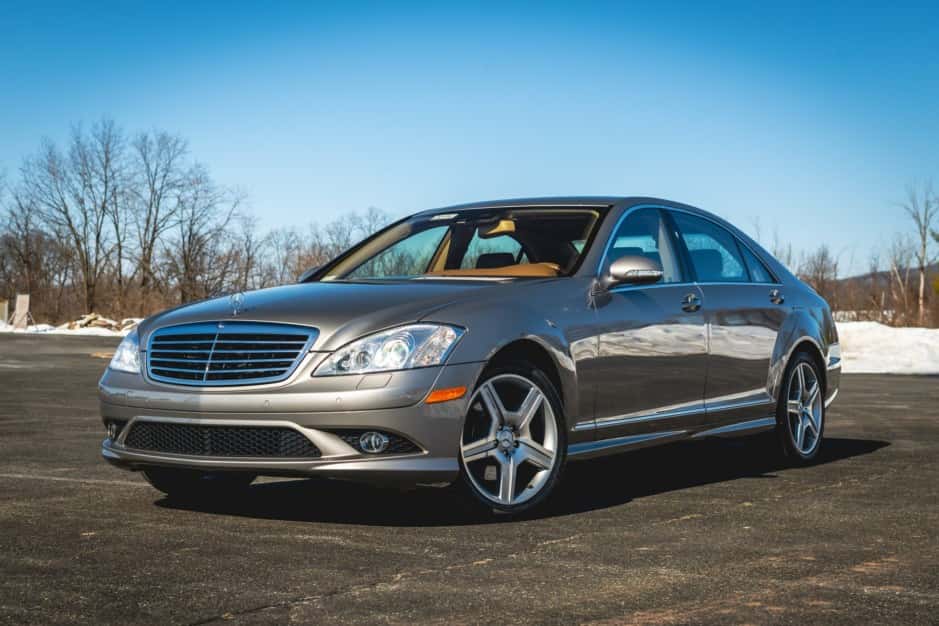 2008 Mercedes-Benz W221 S-Class sold for $15,000