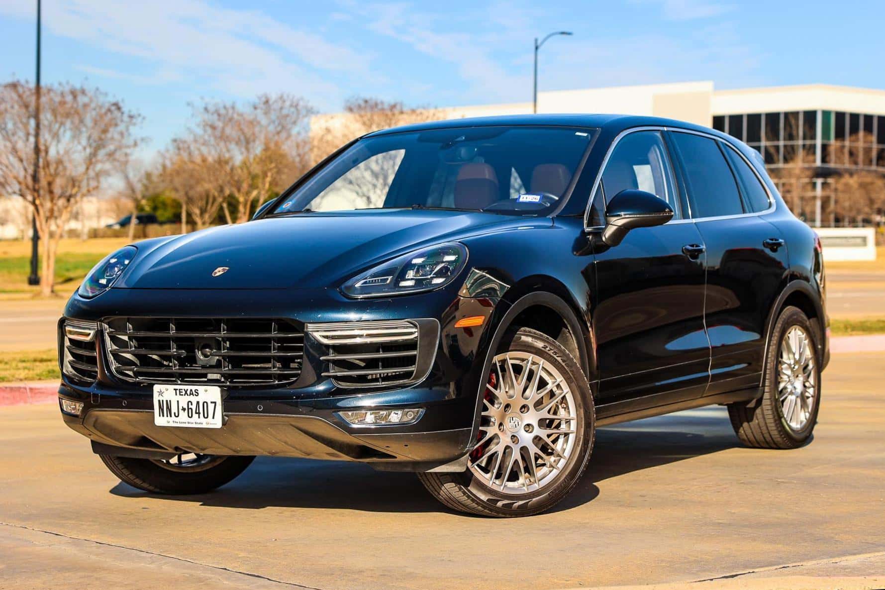 2018 Porsche Cayenne sold for $31,750