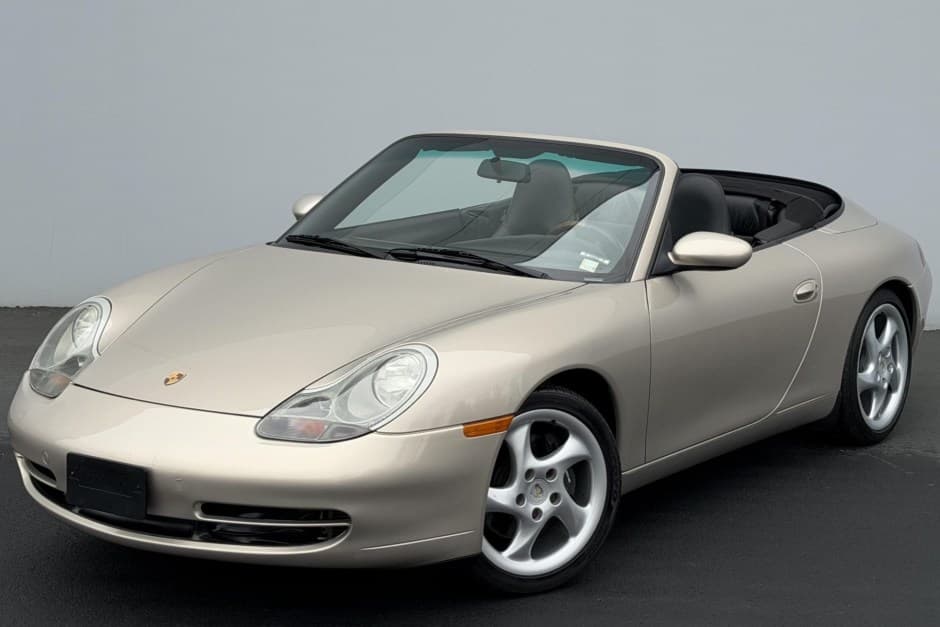2000 Porsche 996 911 Carrera sold for $23,250