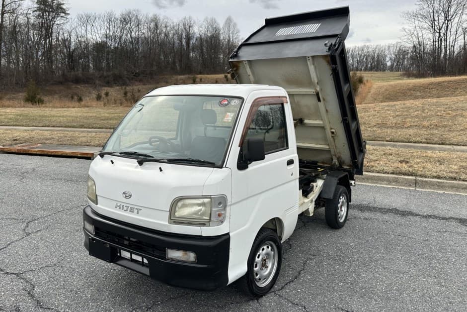 1999 Daihatsu Hijet sold for $8,500