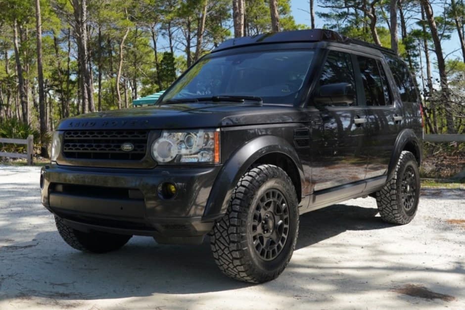 2013 Land Rover LR4 sold for $11,500