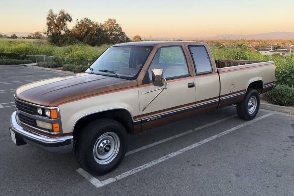 1989 Chevrolet C/K GMT400 (1988-2002) sold for $9,300