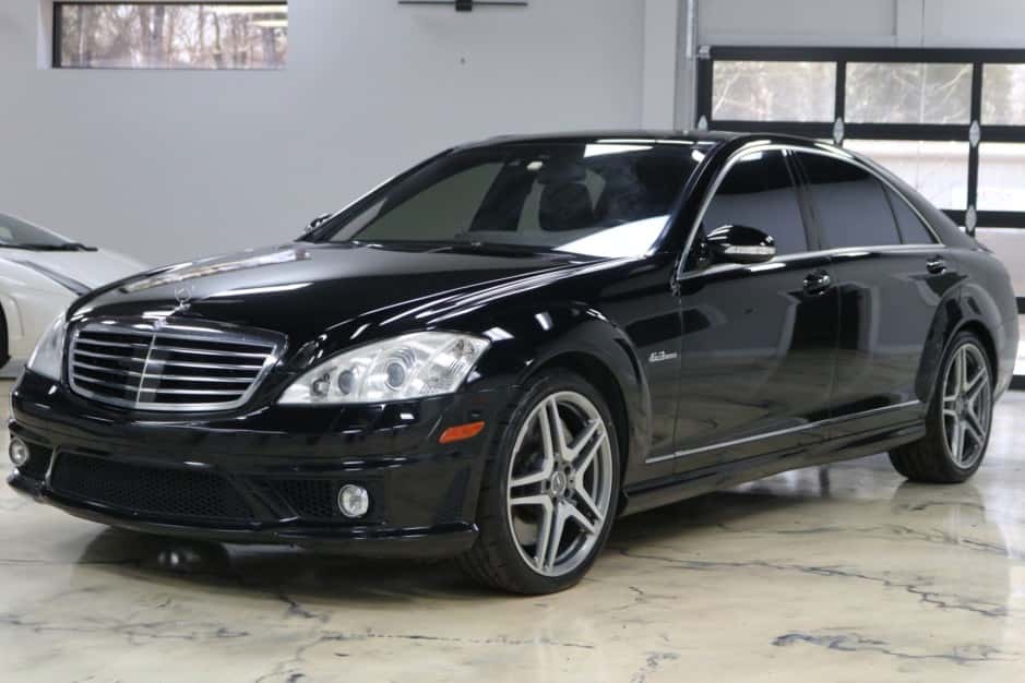 2008 Mercedes-Benz W221 S-Class sold for $11,001