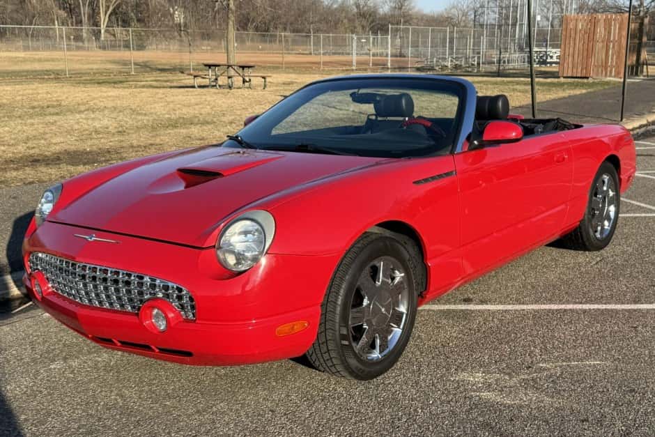 2002 Ford Thunderbird (2002-2005) sold for $9,400