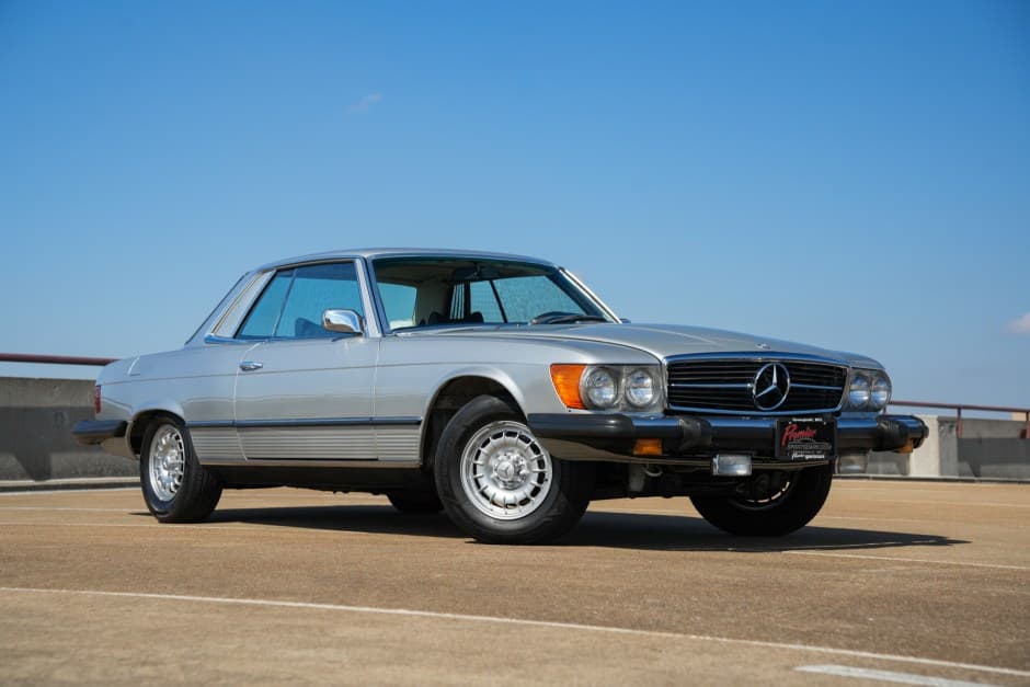 1975 Mercedes-Benz C107 SLC sold for $9,600