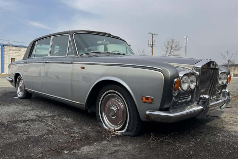 1971 Rolls-Royce SY Silver Shadow & Silver Wraith II sold for $1,900