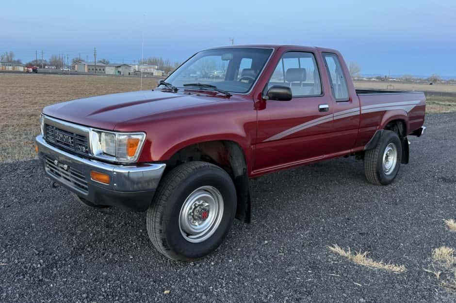 1990 Toyota Pickup (N80/90/100/110 1989-1997) sold for $18,250