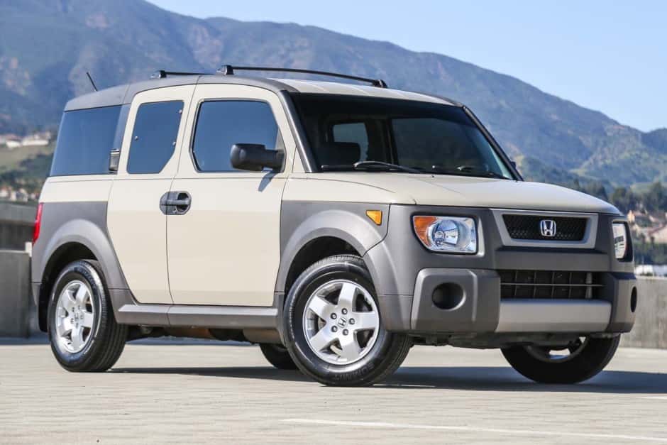 2005 Honda Element sold for $23,250