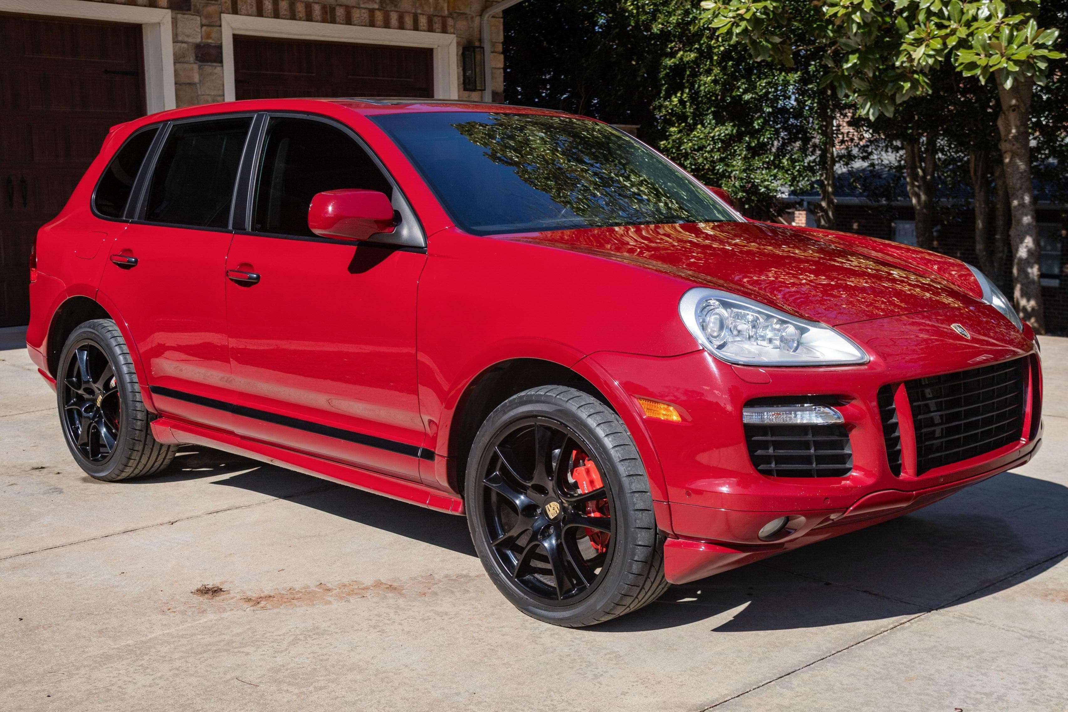 2009 Porsche Cayenne sold for $32,000