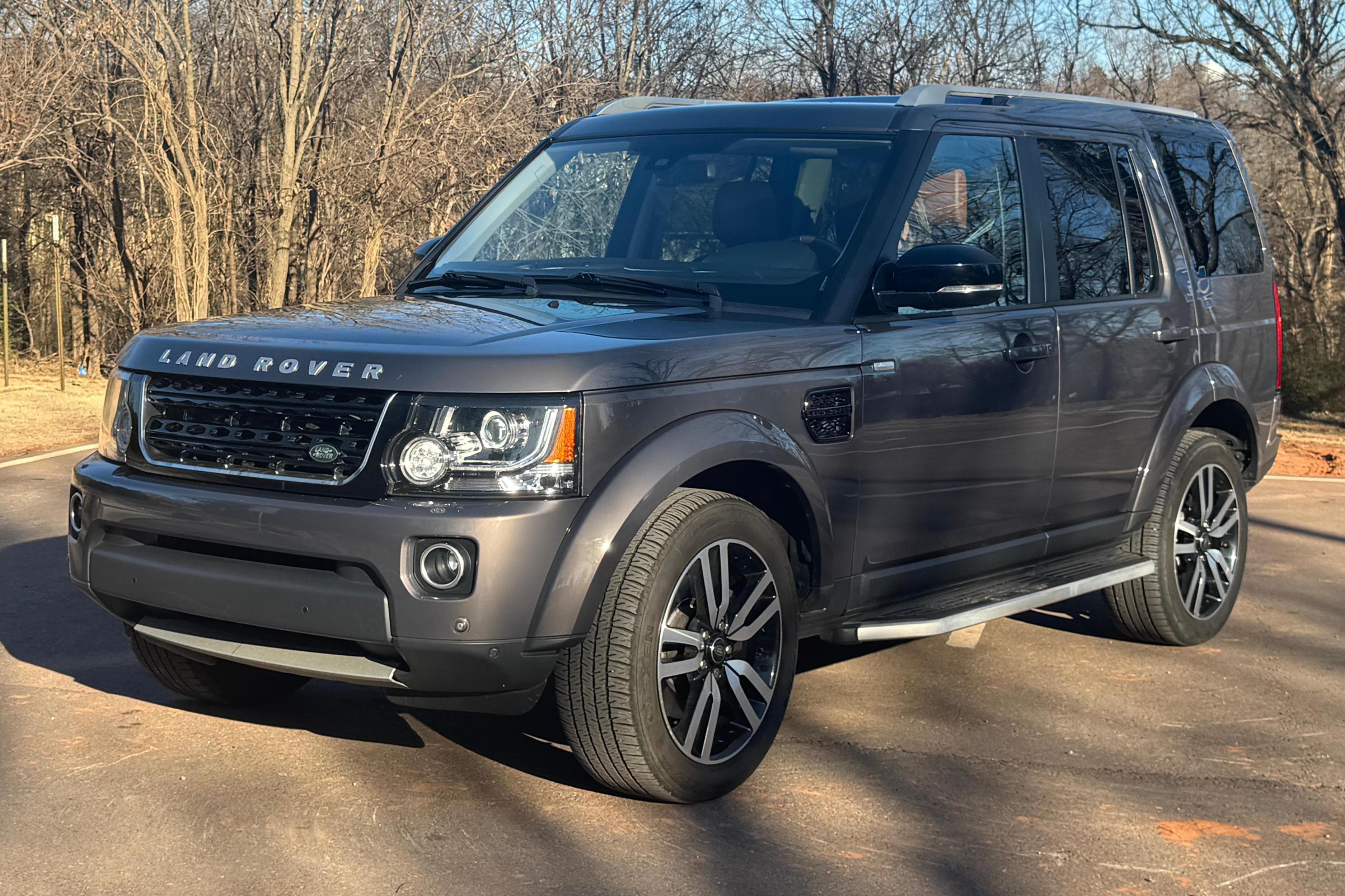 2016 Land Rover LR4 sold for $10,750