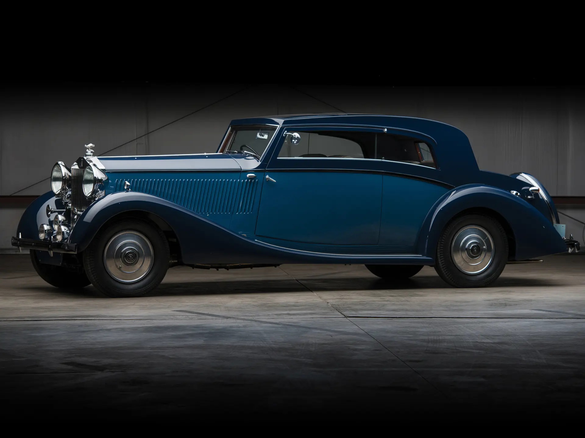 1937 Rolls-Royce Phantom III Pillarless Saloon sold for $593,500