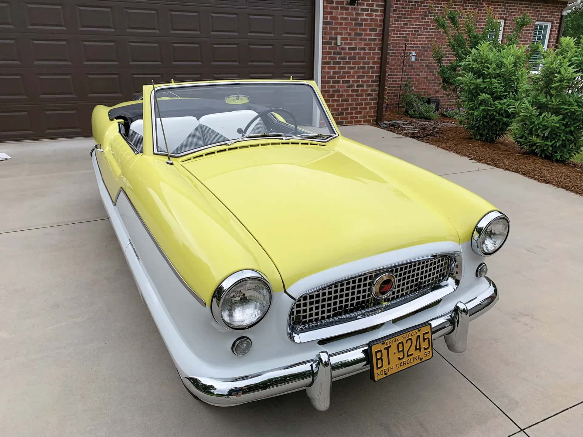 1958 Nash Metropolitan 1500 Series II Convertible sold for $18,700