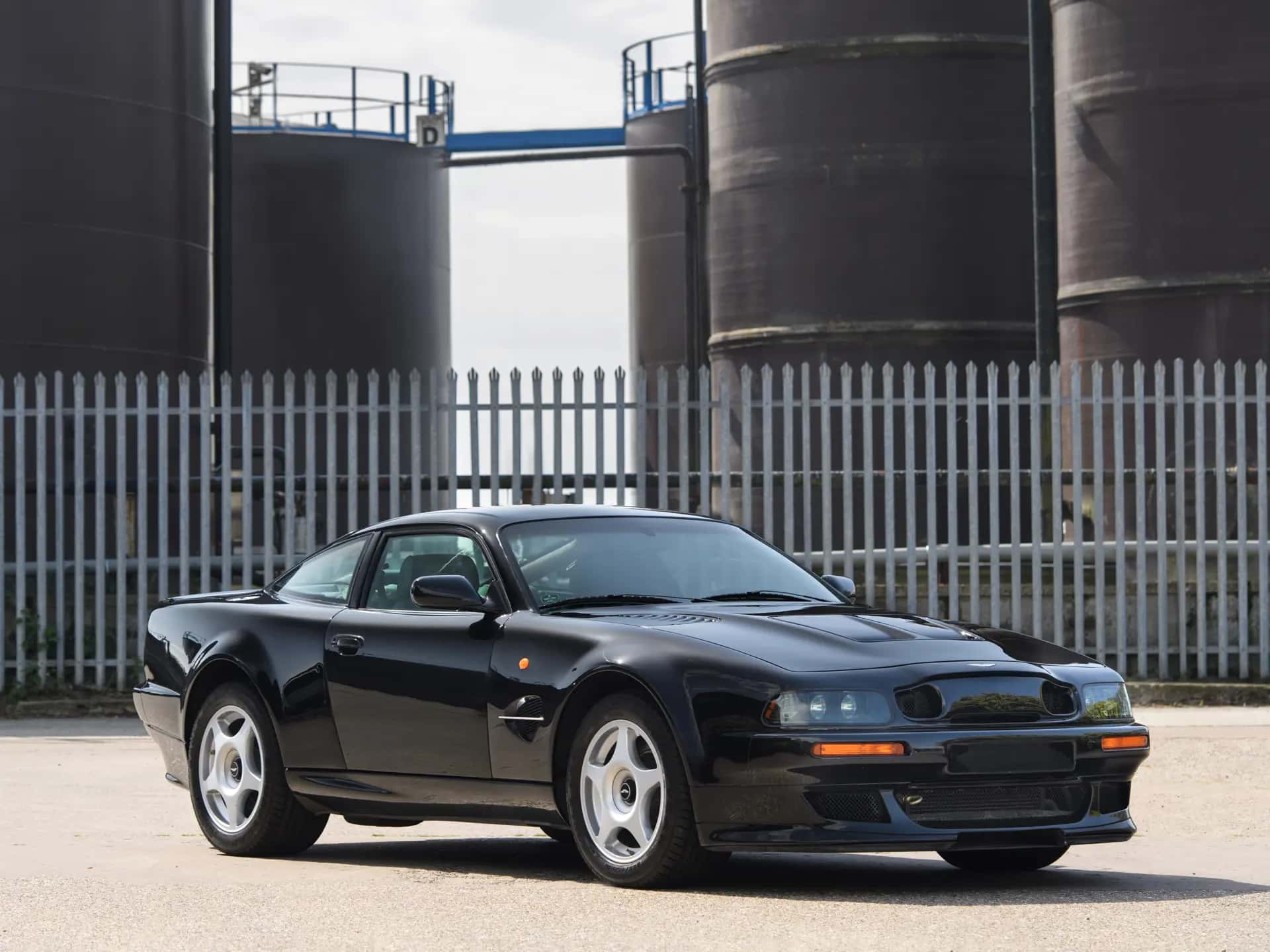 2000 Aston Martin V8 Vantage Le Mans sold for €0