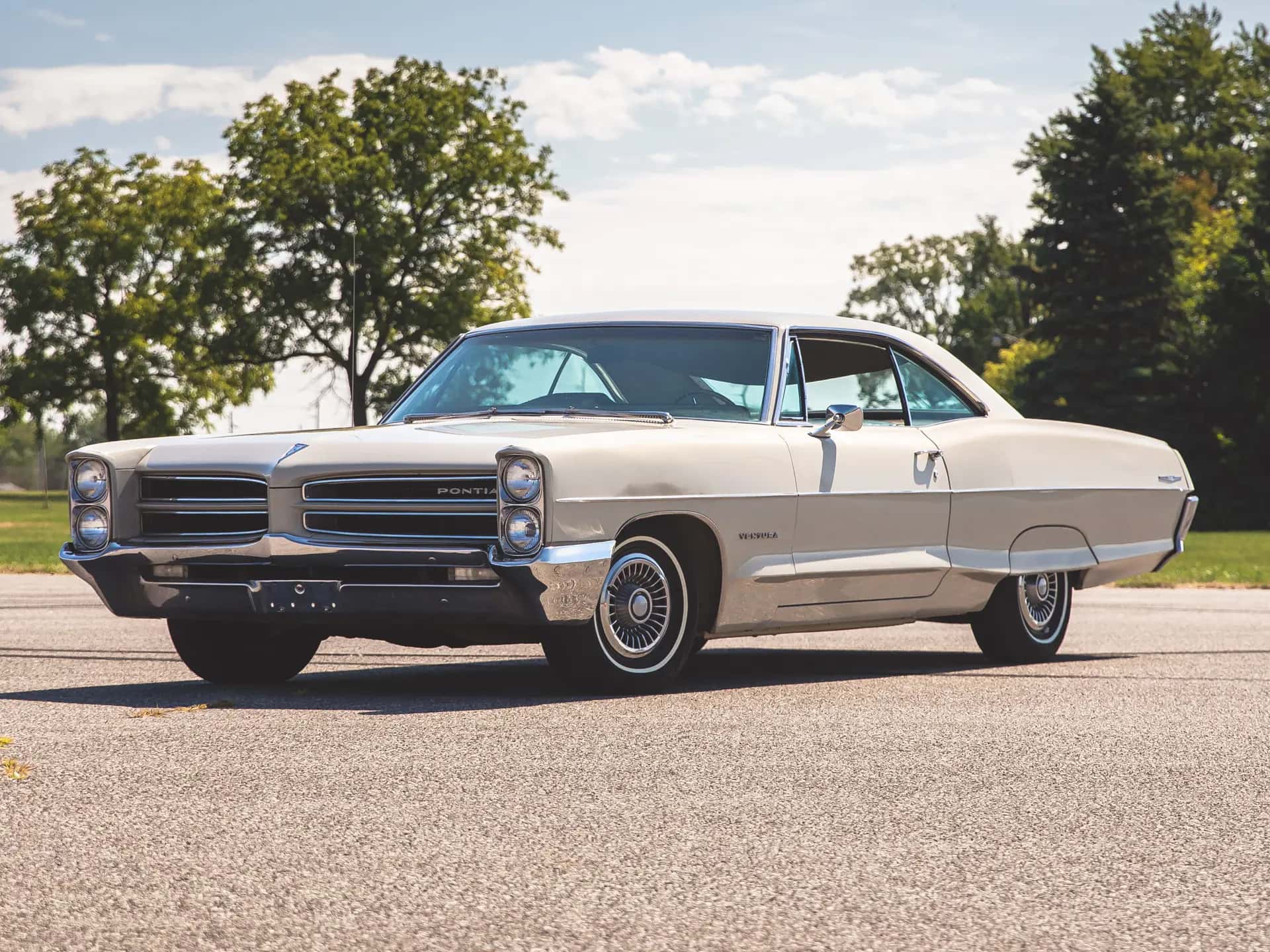 1966 Pontiac Catalina Ventura Hardtop Coupe sold for $15,400