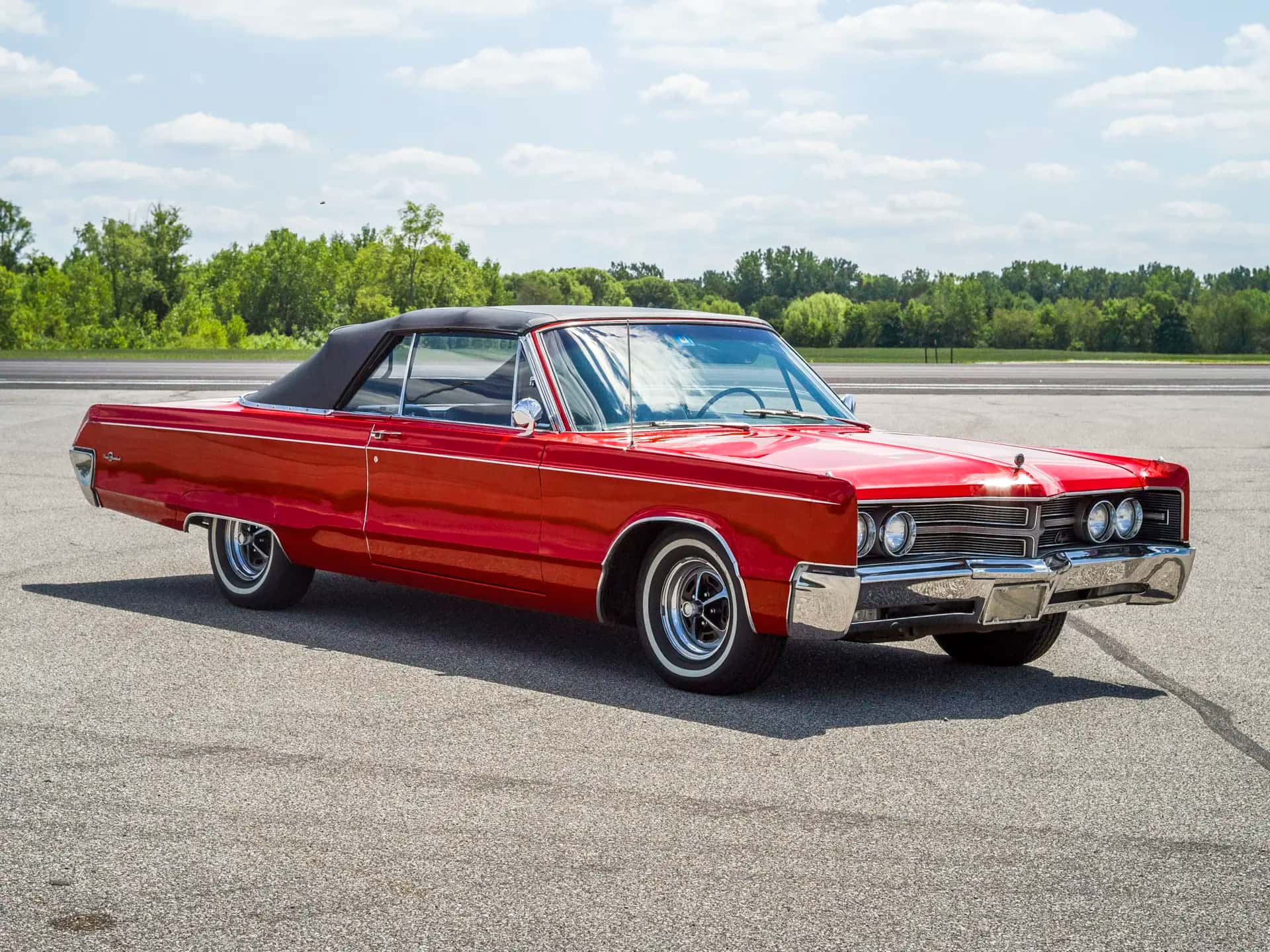 1967 Chrysler 300 Convertible sold for $14,850