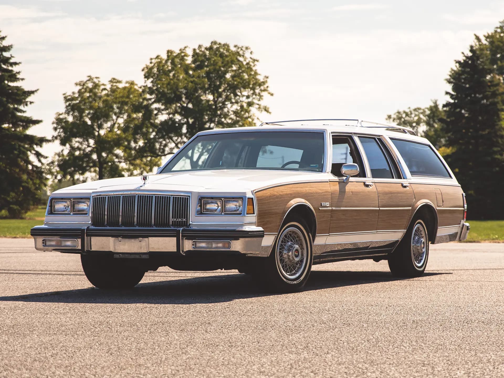 1988 Buick LeSabre Estate Wagon sold for $6,325